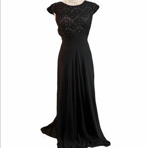Black gown size Small